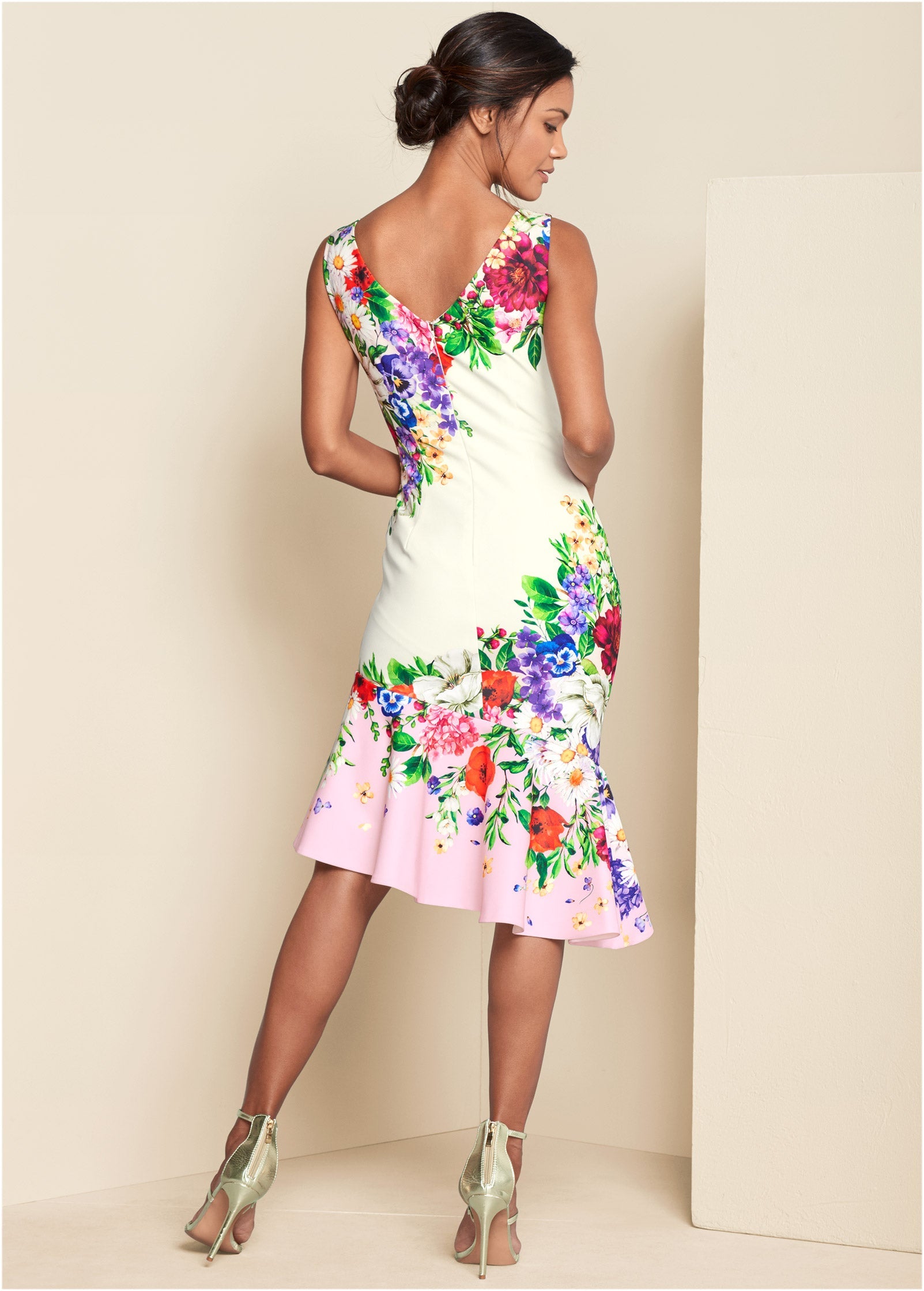 Ruffle Trim Detail Dress - White Multi – VENUS