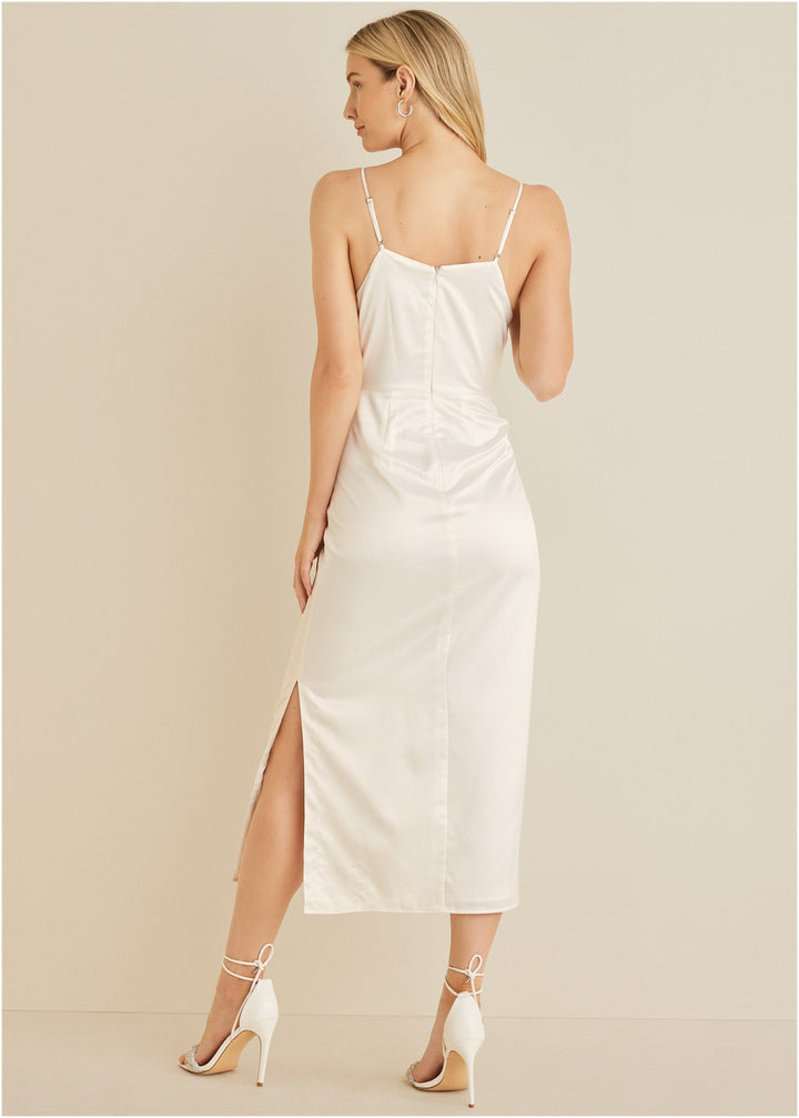 midi cocktail dress with sleeves for wedding Ever-Pretty Women's Spring Summer Chiffon Guest Dresses V Neck Ruffle Semi Formal Blue US02 : Clothing, Shoes & Jewelry YWDJ Holiday Holiday Cocktail Product Group: 2852 Size:Kids  5-6 year 100014064 Get swept away in