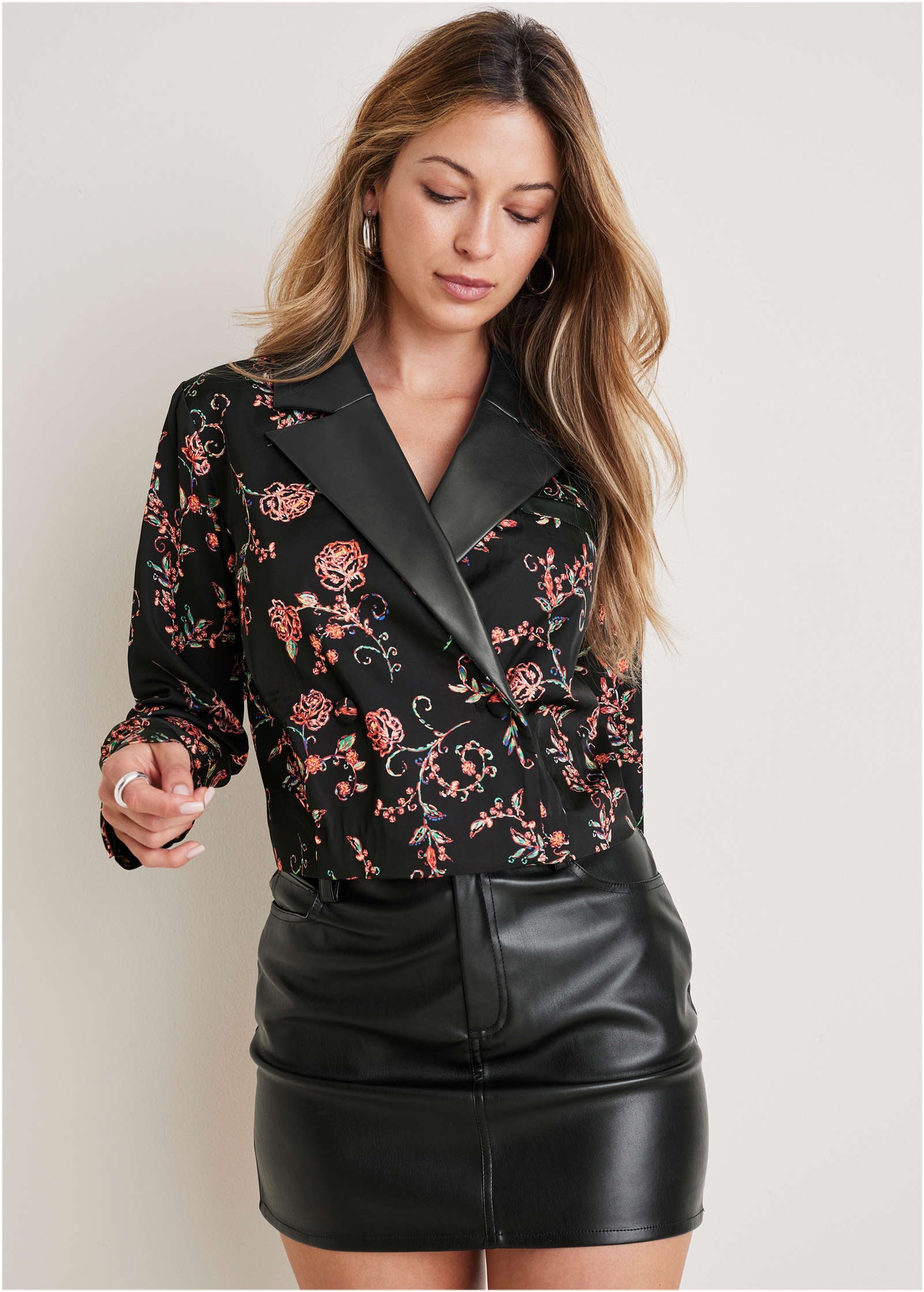 ROSIER ジャケット Cropped Tuxedo Blazer - Gothic Roses Velvet – VENUS