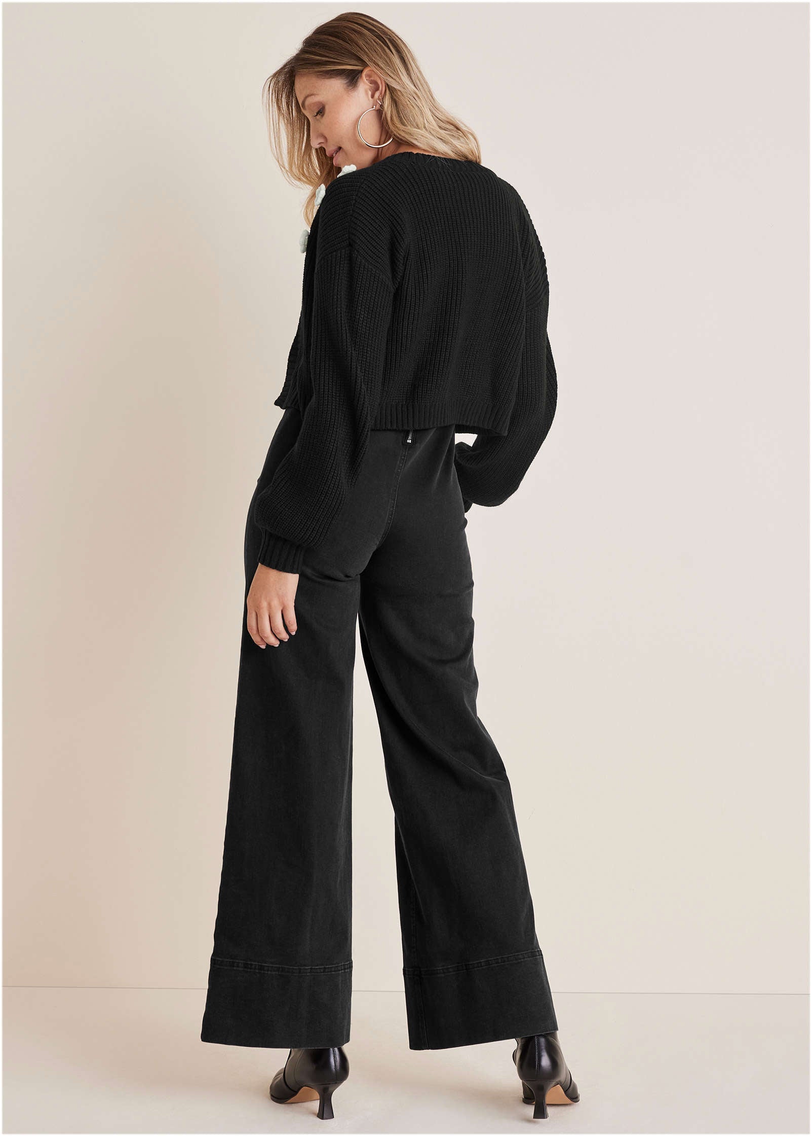 Floral Cardigan - Jet Black – VENUS