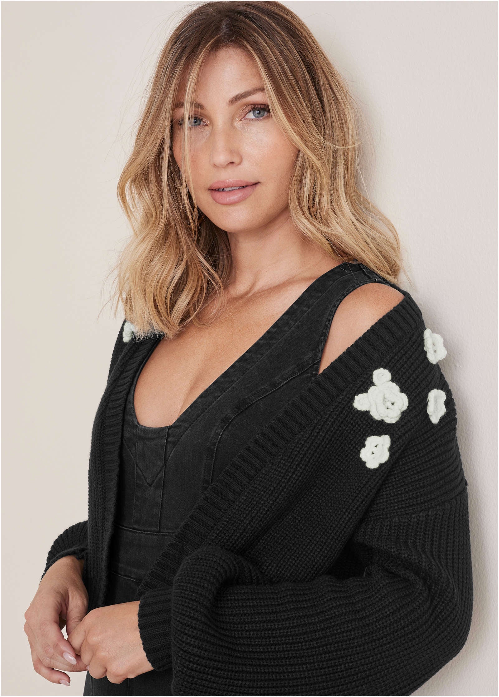 Floral Cardigan - Jet Black – VENUS