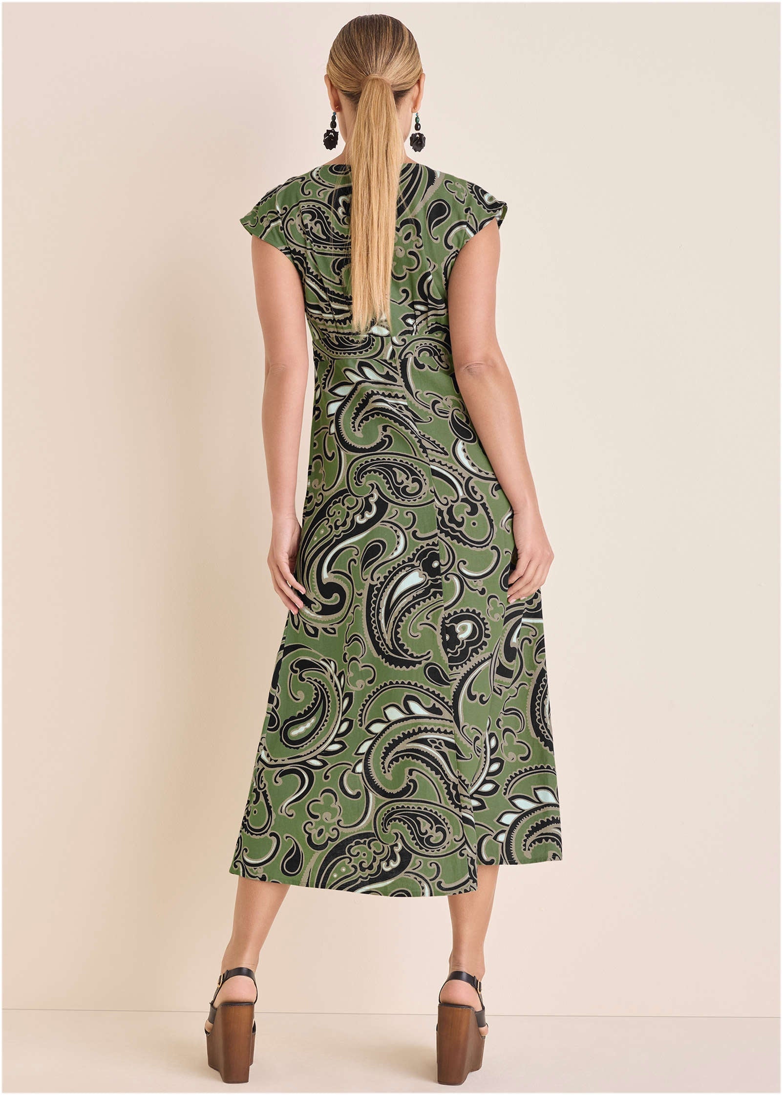 Linen V-Neck Maxi Dress - Large Splendid Paisley – VENUS