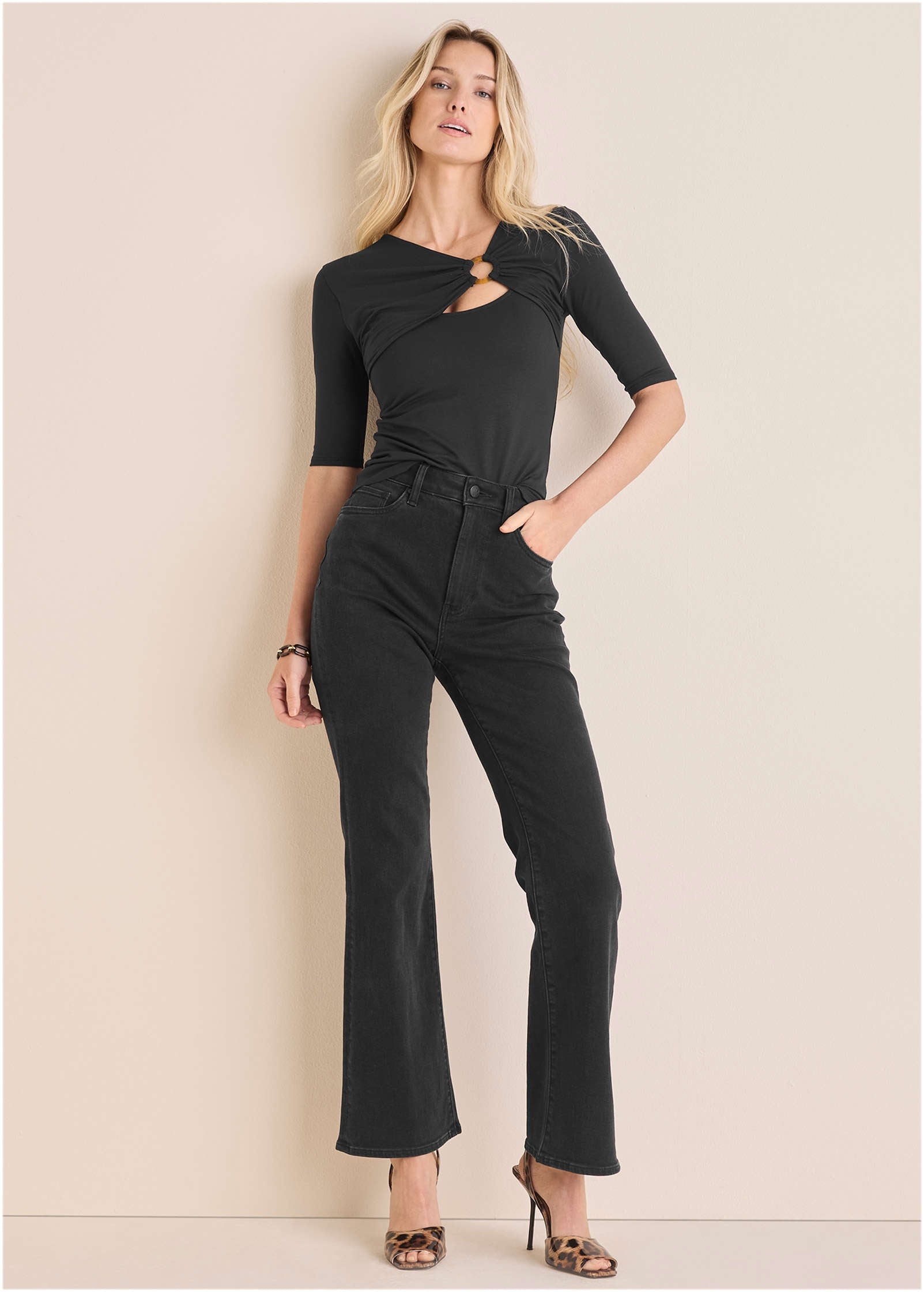 Venus Cutout 3/4 Sleeve Top Jet Black – VENUS
