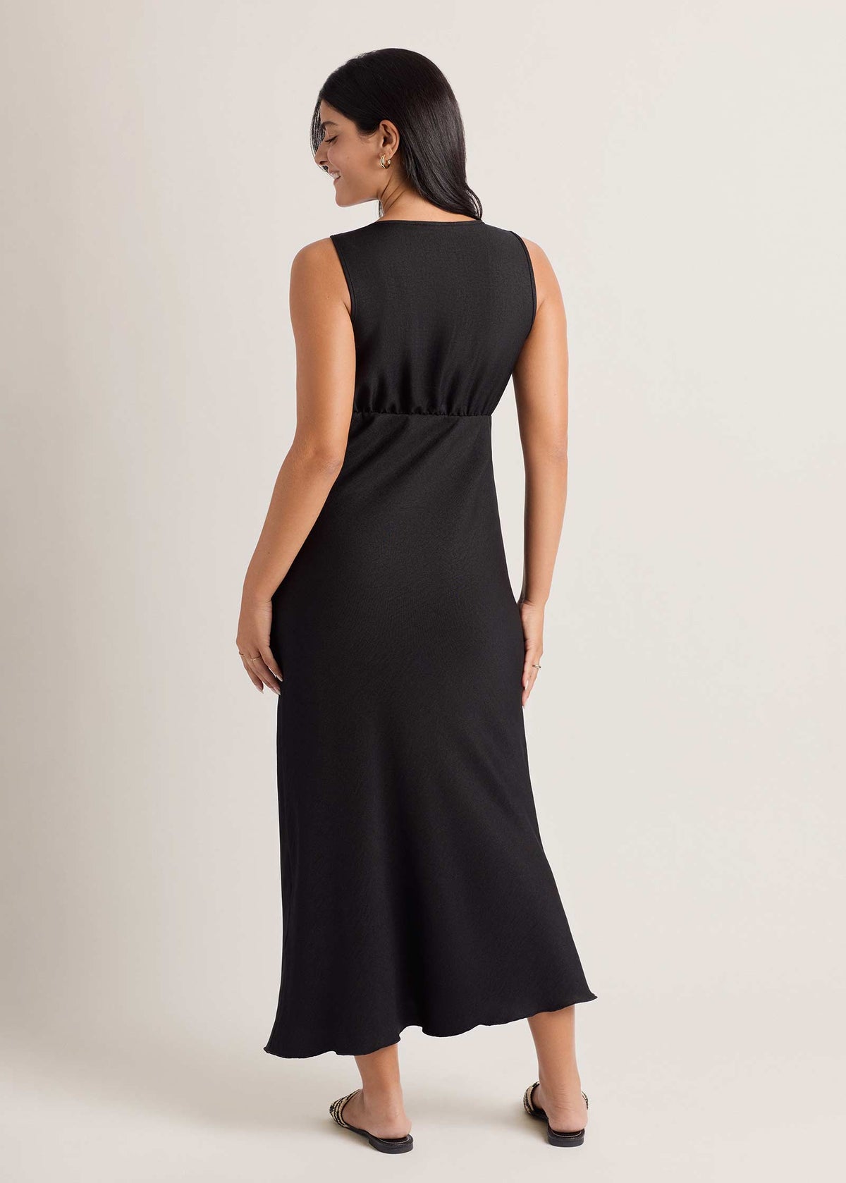 Venus Solid Ruffle Trim Dress Jet Black – VENUS