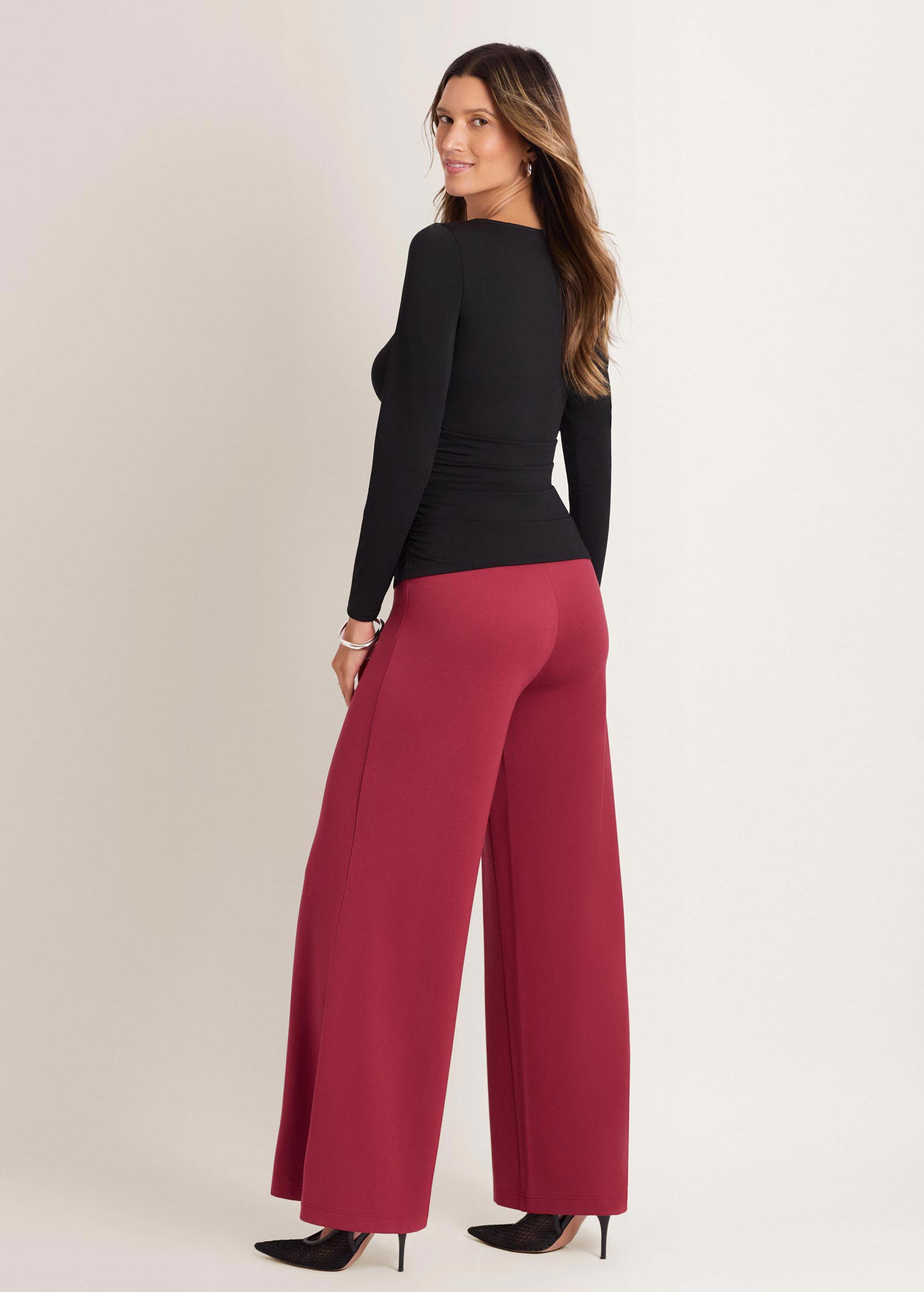 Venus Long Sleeve Cutout Top Jet Black – VENUS